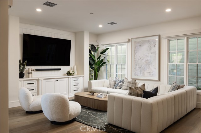 MLS #OC25238497 image #25