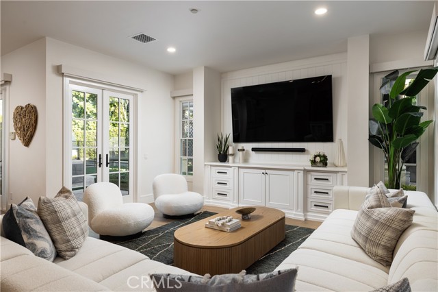 MLS #OC25238497 image #27