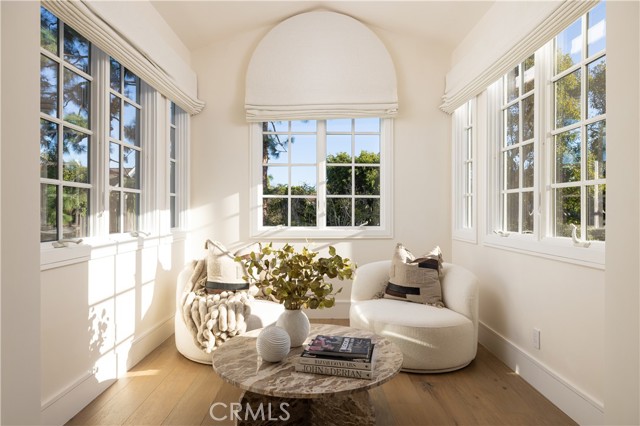 MLS #OC25238497 image #9