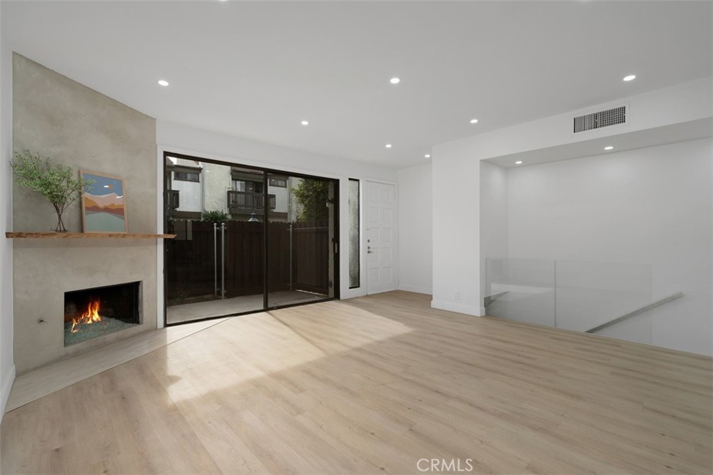 MLS #OC25238523 image #11