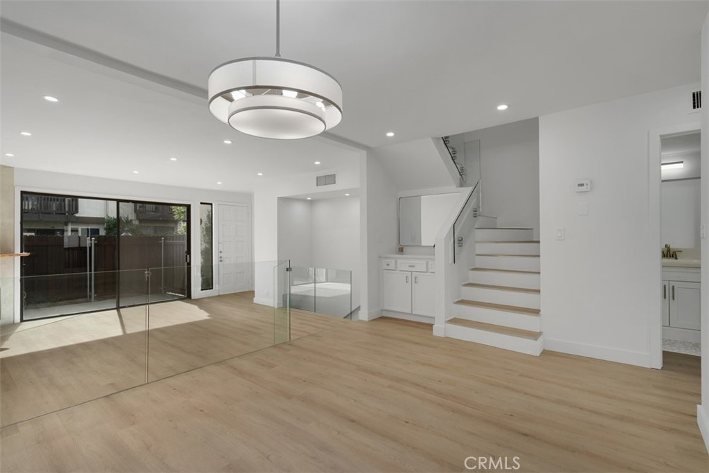 MLS #OC25238523 image #15