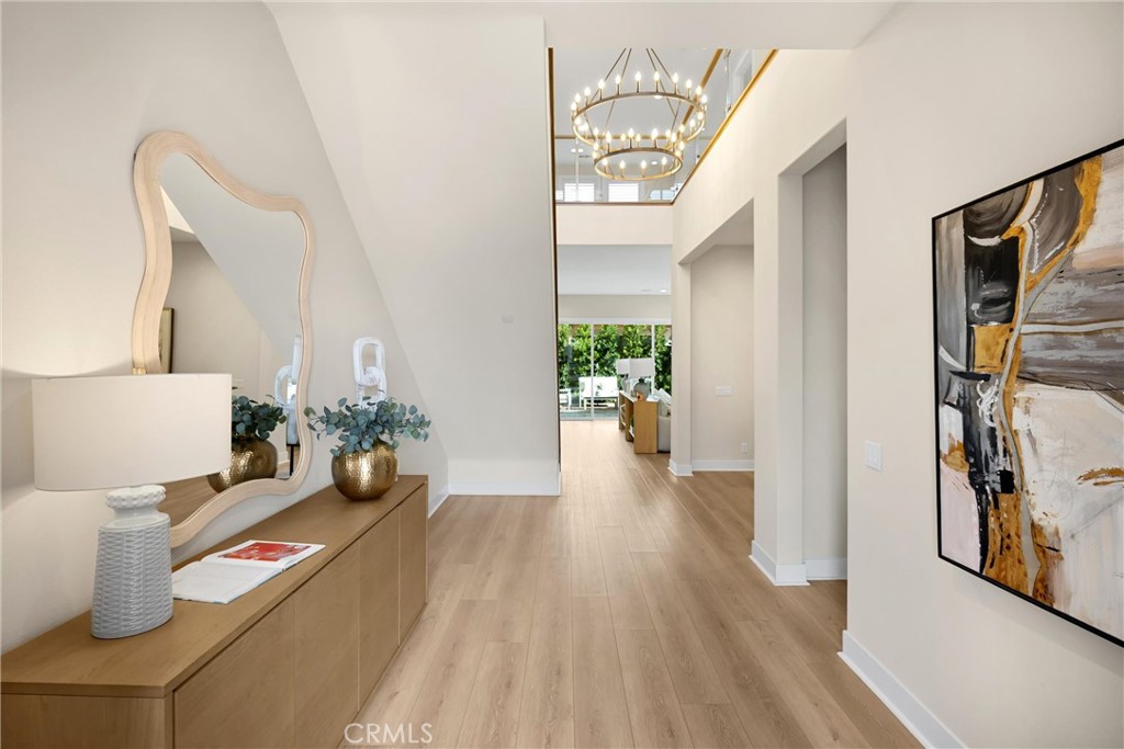 MLS #OC25238543 image #1