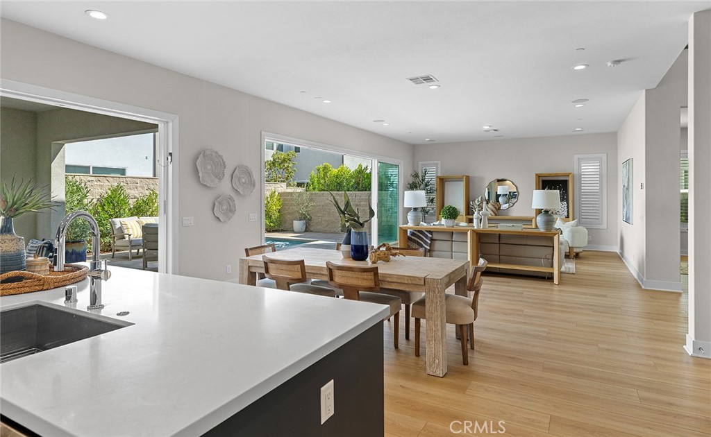 MLS #OC25238543 image #2