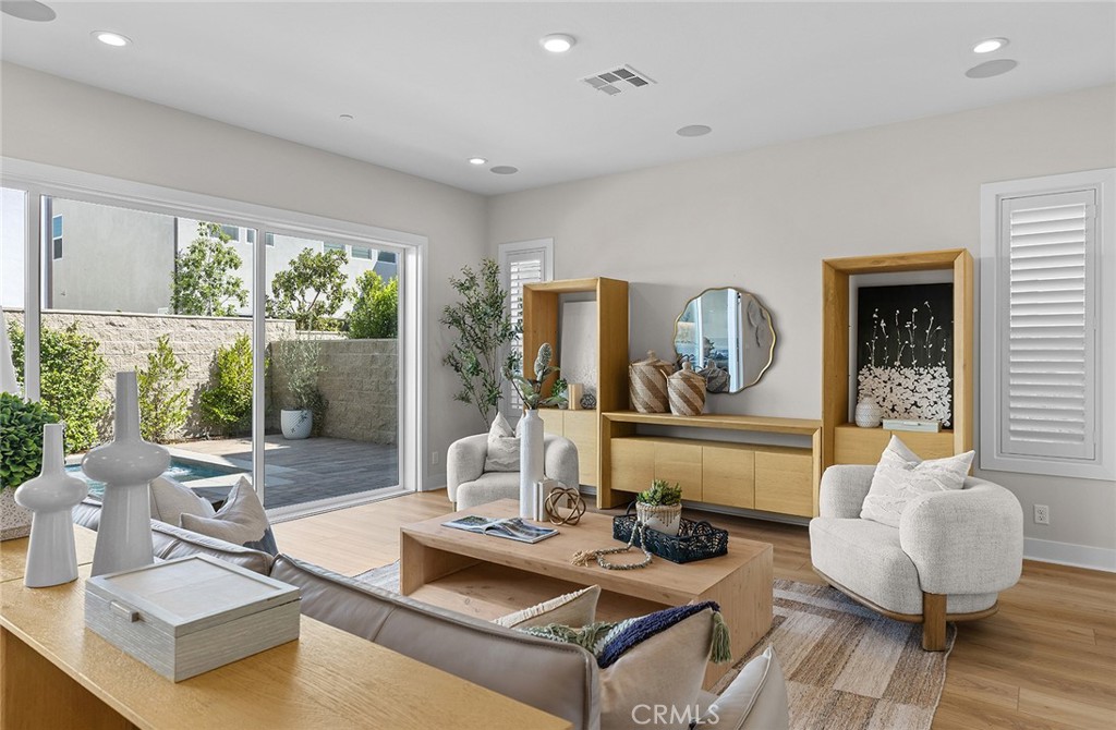 MLS #OC25238543 image #7