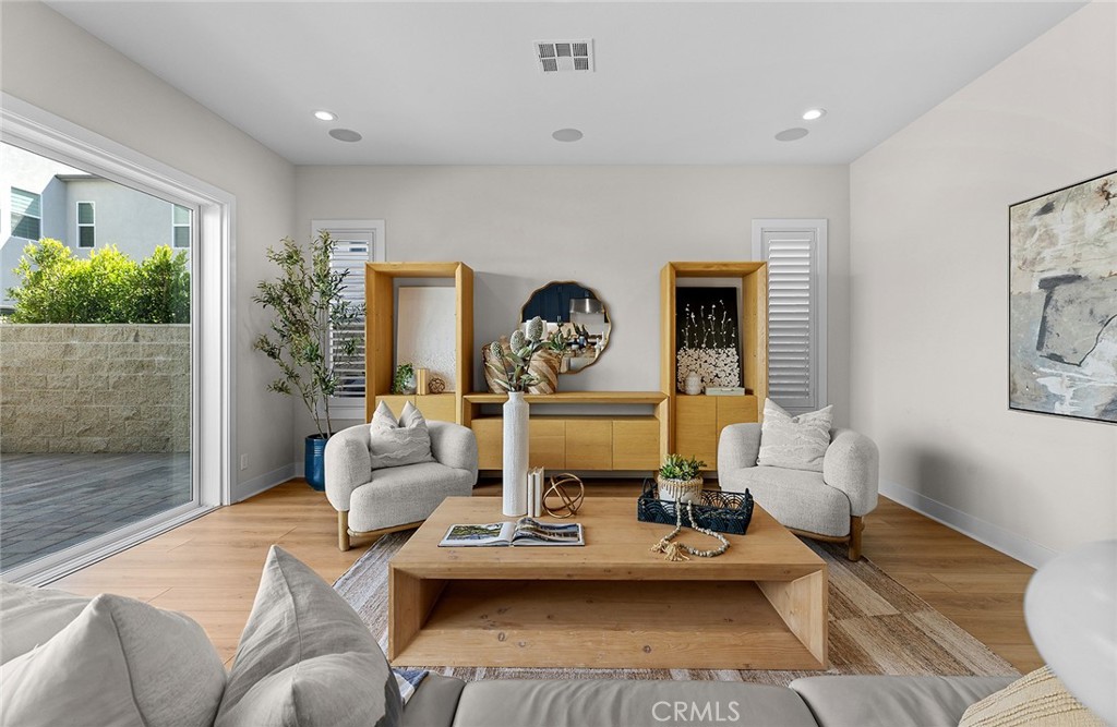 MLS #OC25238543 image #8