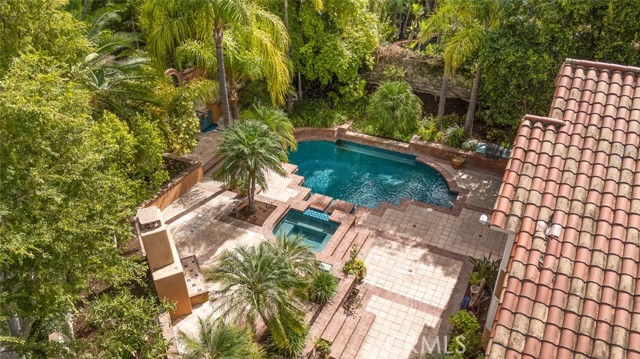 MLS #OC25238554 image #4