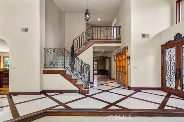 MLS #OC25238554 image #8