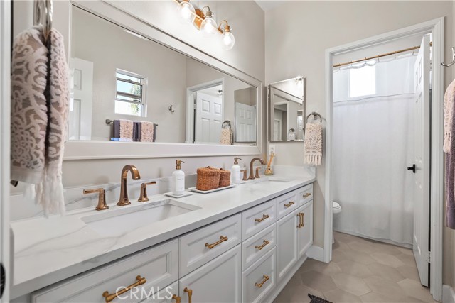 MLS #OC25238609 image #25