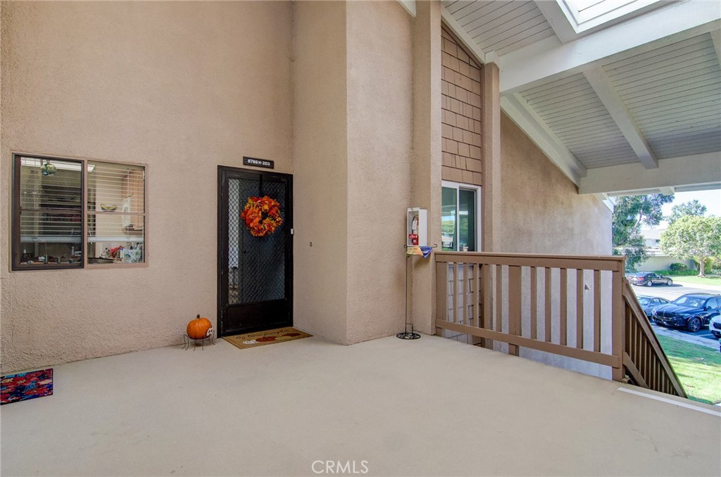 MLS #OC25238694 image #1