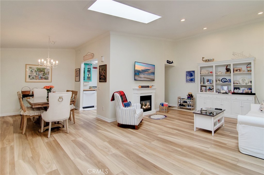 MLS #OC25238694 image #2