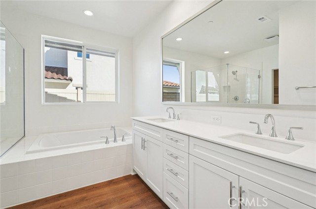 MLS #OC25238751 image #5