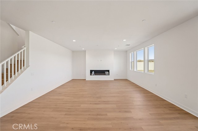 MLS #OC25238804 image #1