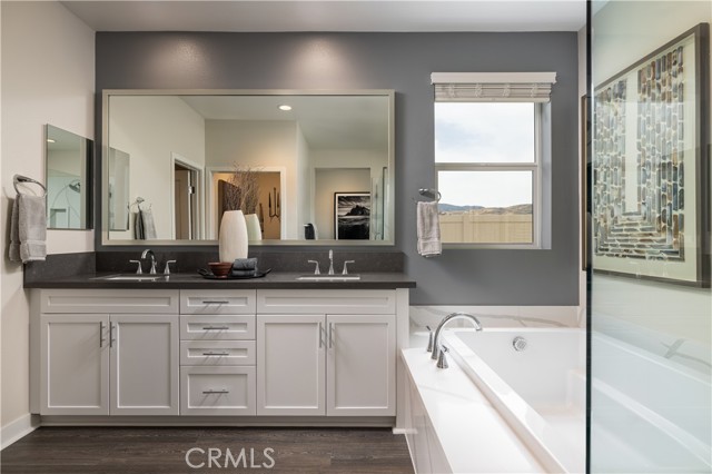 MLS #OC25238816 image #2