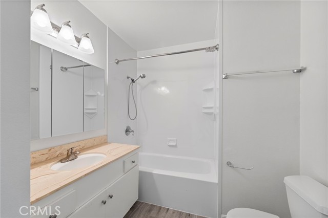 MLS #OC25238917 image #16