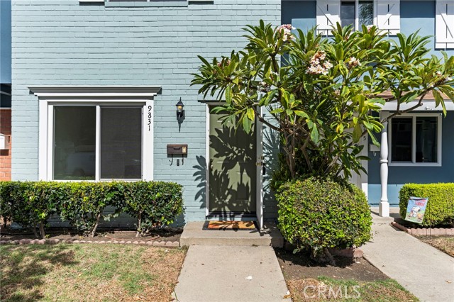 MLS #OC25238917 image #2