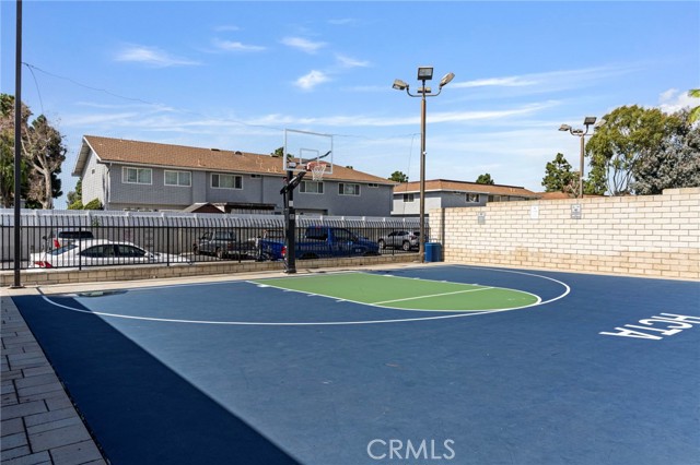 MLS #OC25238917 image #32