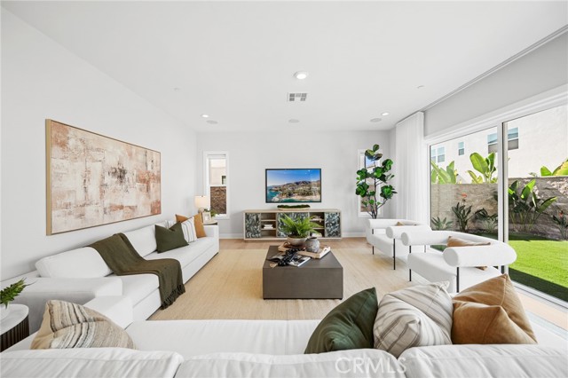 MLS #OC25239001 image #14