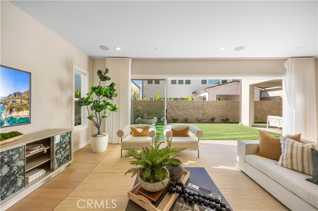 MLS #OC25239001 image #15