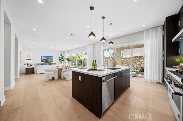 MLS #OC25239001 image #22