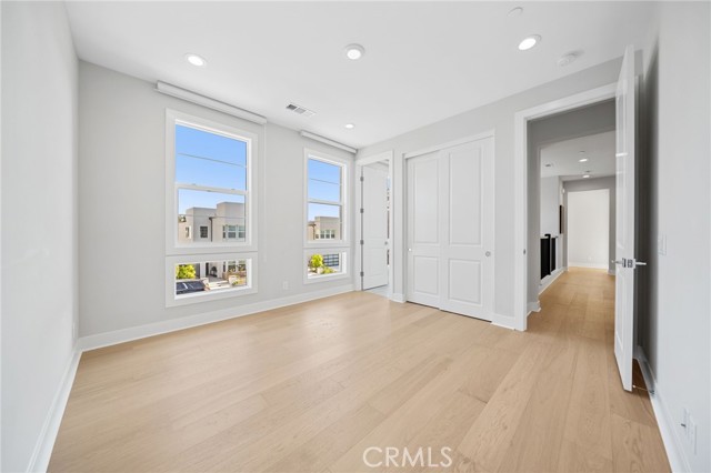 MLS #OC25239001 image #38