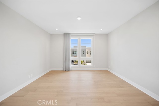 MLS #OC25239001 image #40