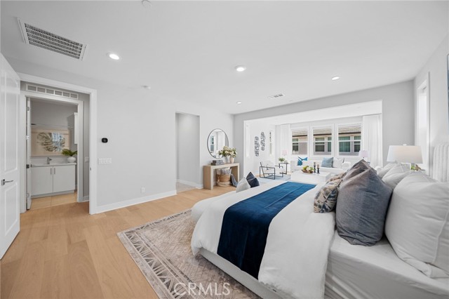 MLS #OC25239001 image #48