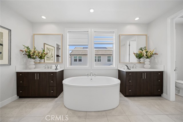 MLS #OC25239001 image #54