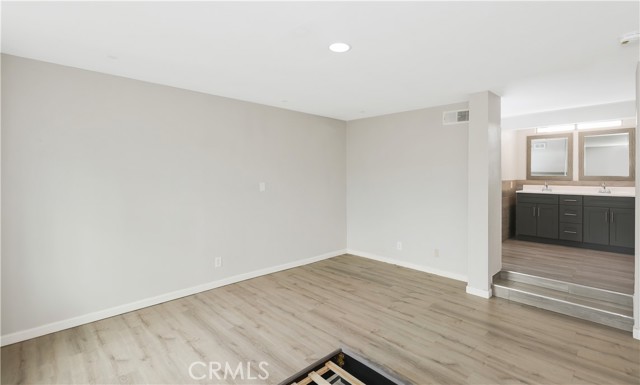 MLS #OC25239074 image #25