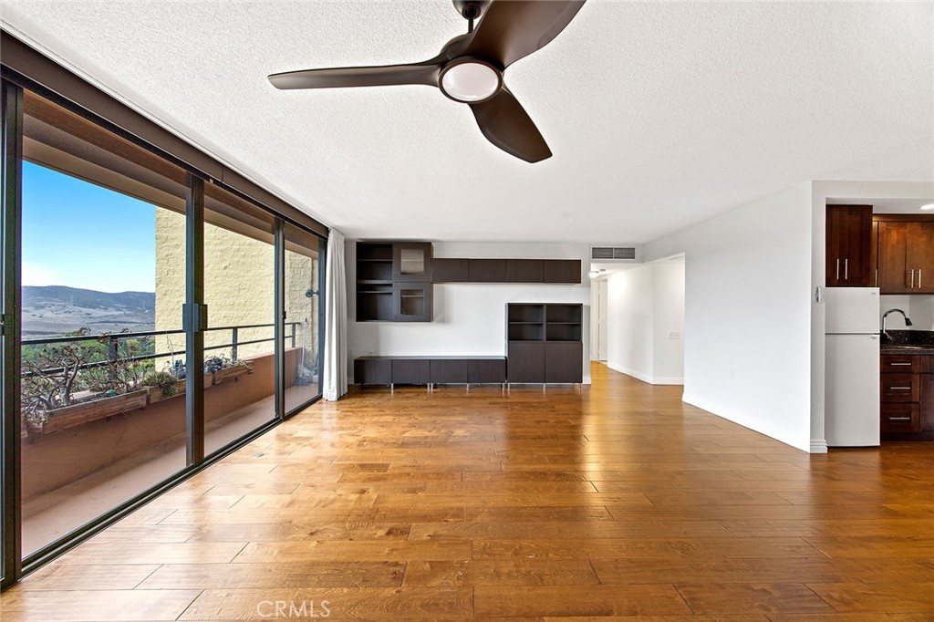 MLS #OC25239169 image #0