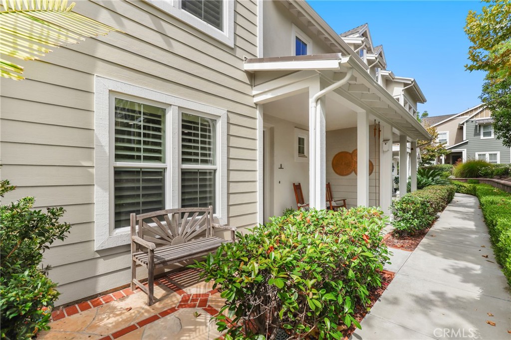 MLS #OC25239186 image #1