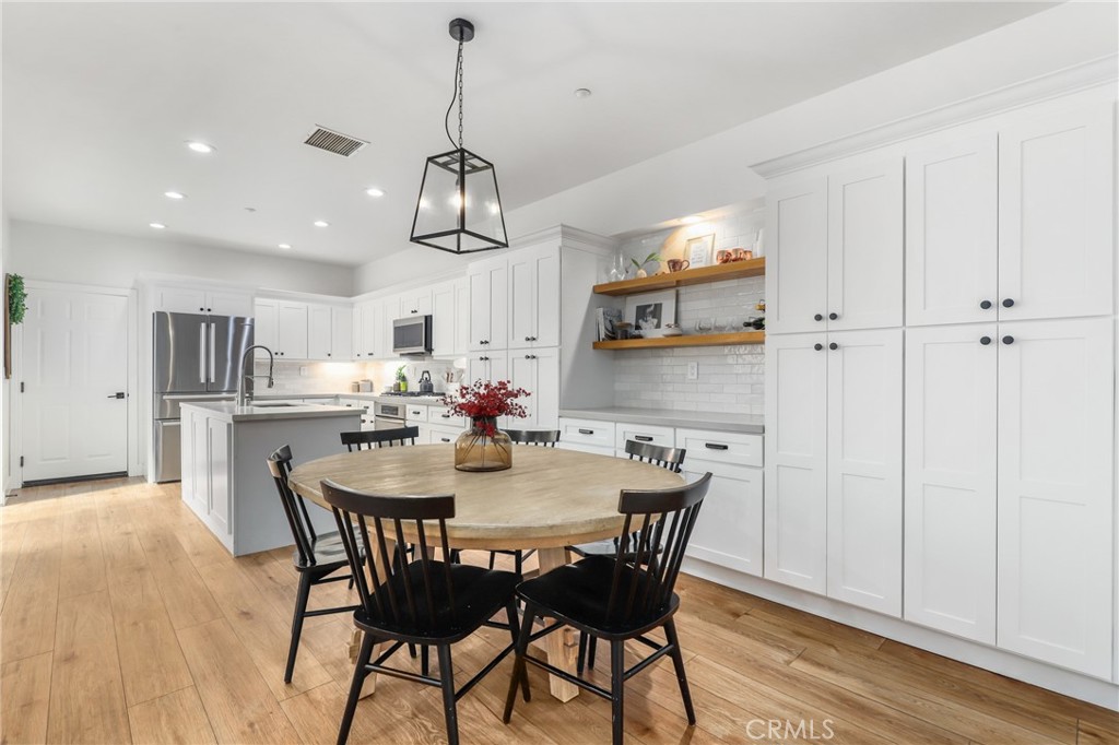 MLS #OC25239186 image #10