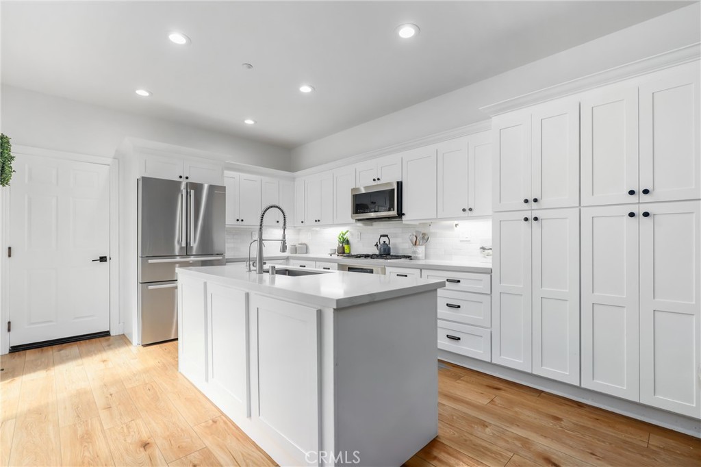 MLS #OC25239186 image #11