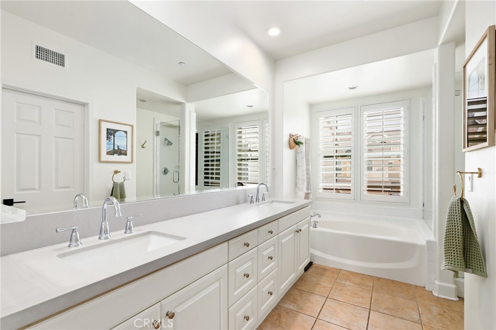 MLS #OC25239186 image #22