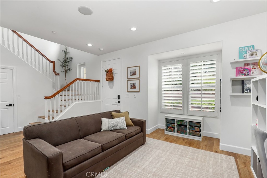 MLS #OC25239186 image #4