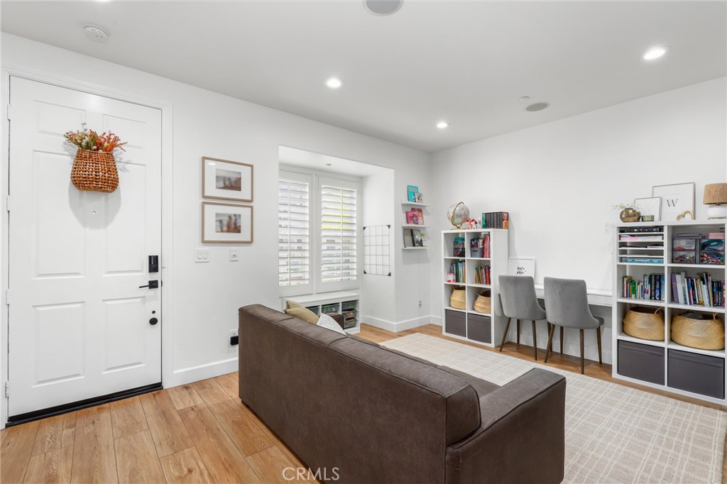 MLS #OC25239186 image #5