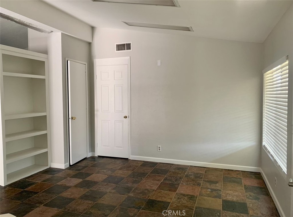 MLS #OC25239297 image #3