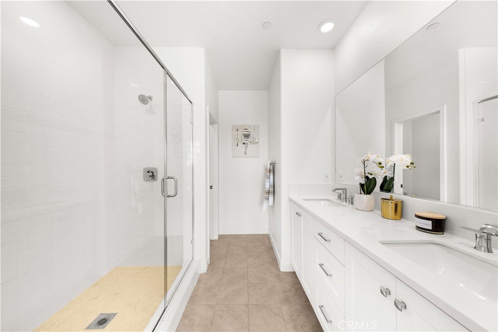 MLS #OC25179758 image #28