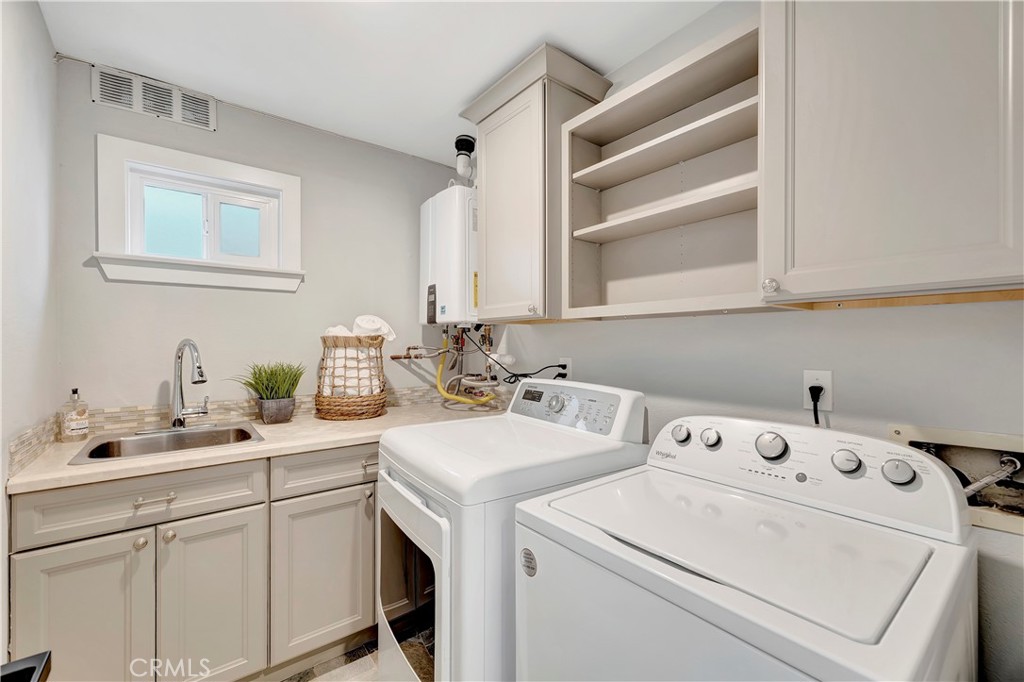 MLS #OC25239429 image #17