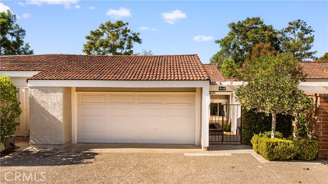 MLS #OC25239498 image #1