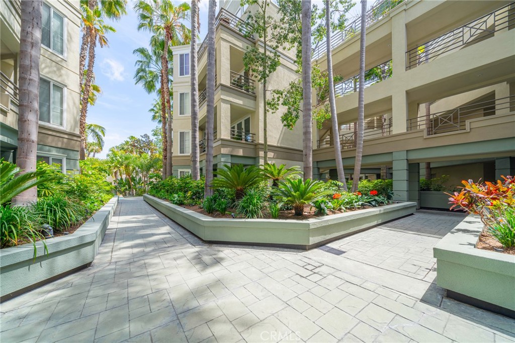 MLS #OC25239545 image #28