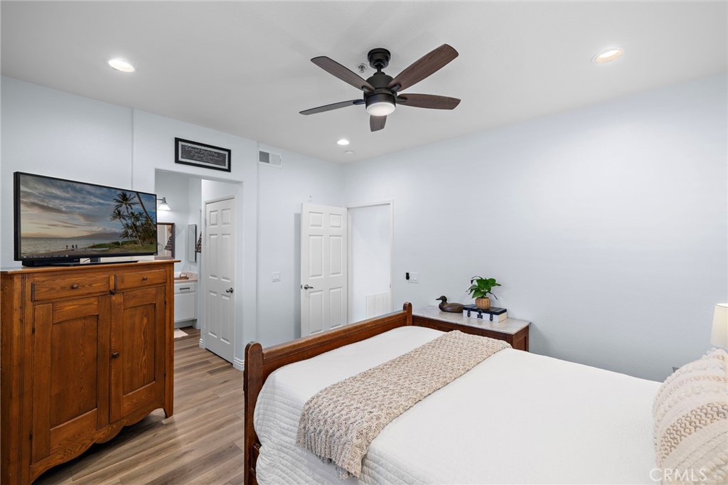 MLS #OC25239561 image #16