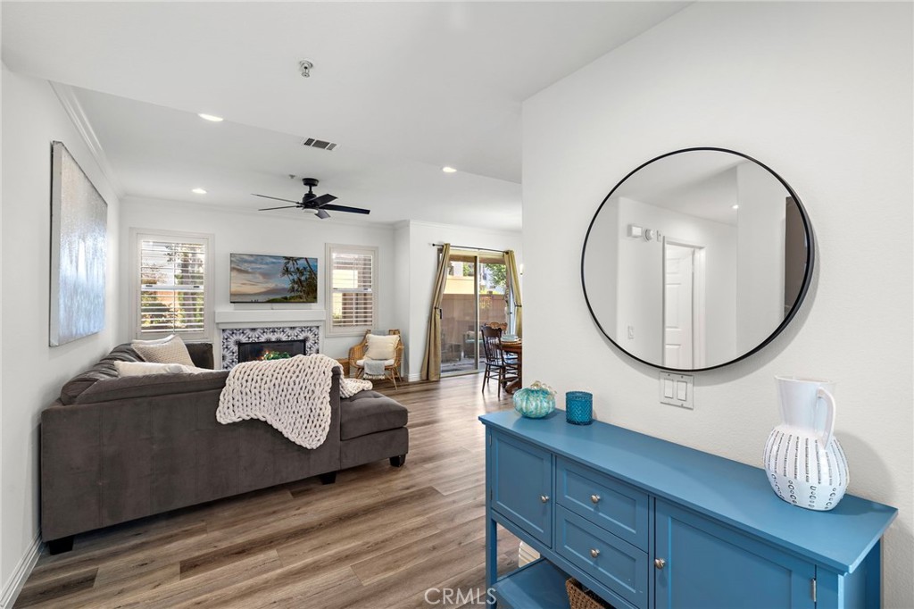 MLS #OC25239561 image #2