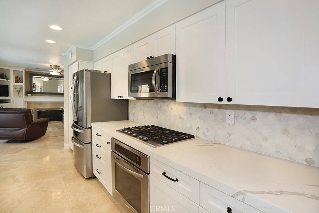 MLS #OC25239630 image #10