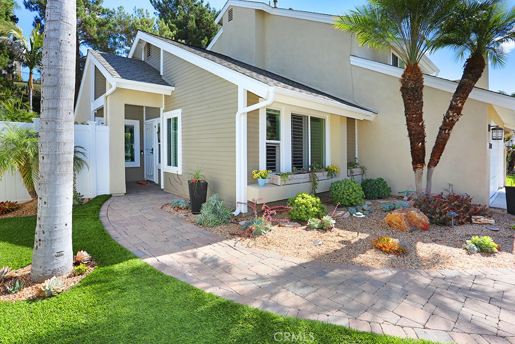 MLS #OC25239630 image #2