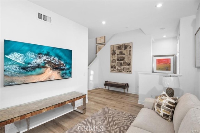 MLS #OC25239699 image #27