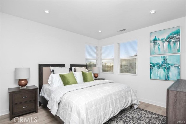 MLS #OC25239699 image #33