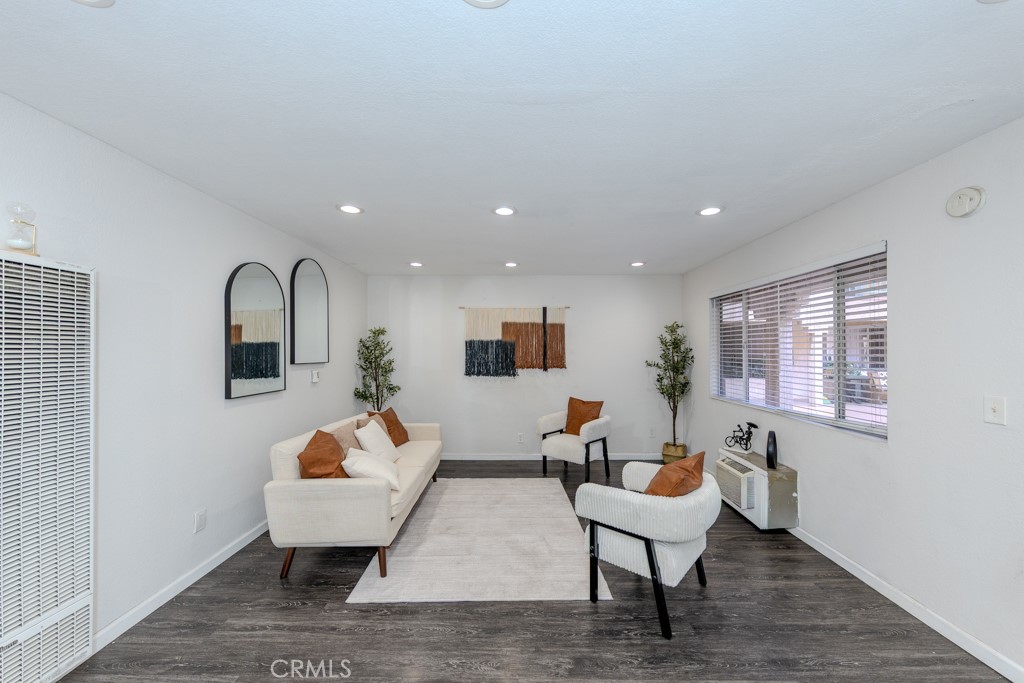 MLS #OC25239717 image #3