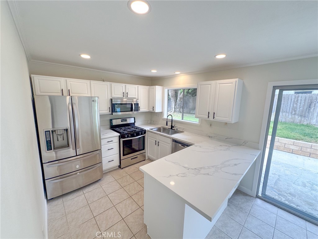 MLS #OC25239766 image #14