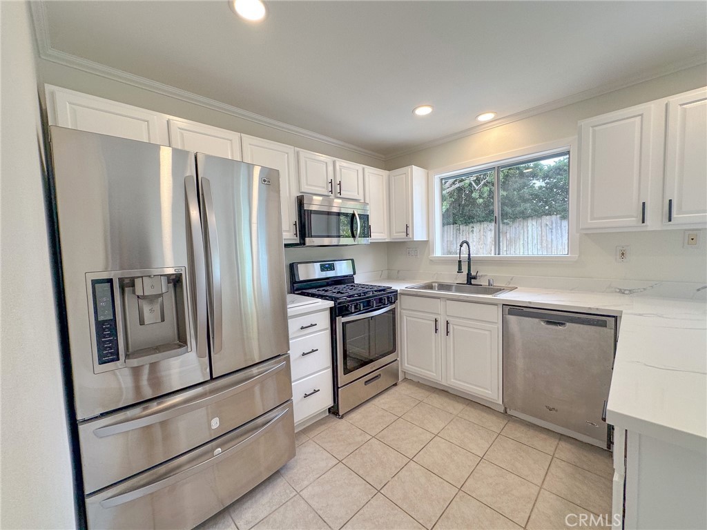 MLS #OC25239766 image #15