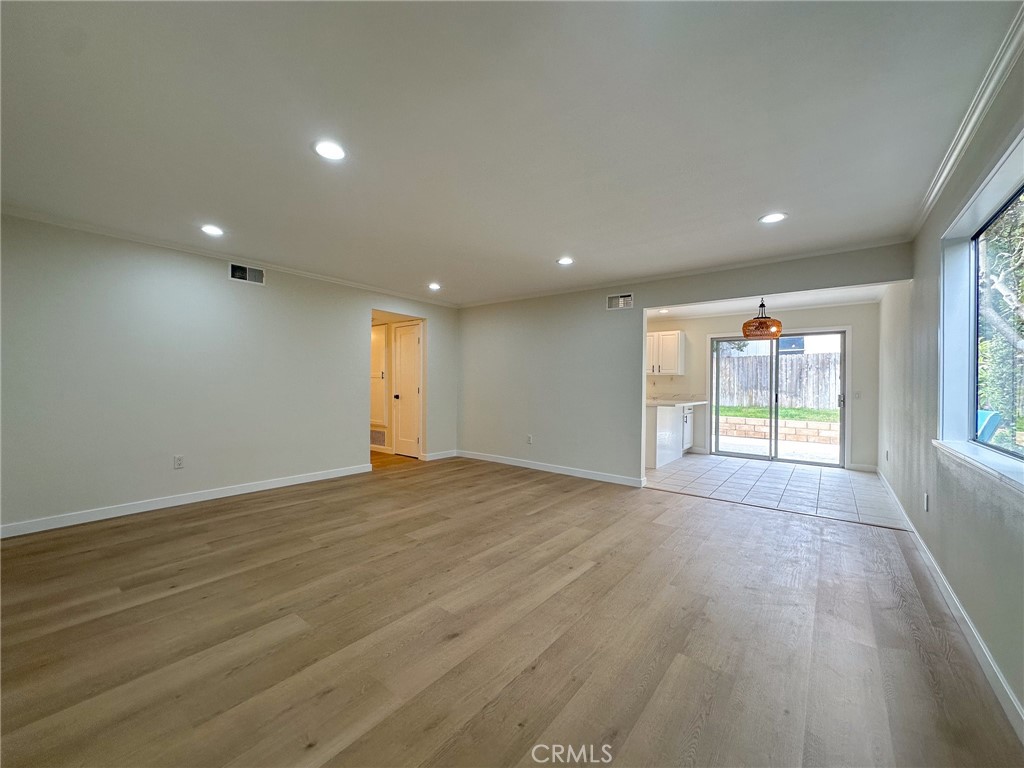 MLS #OC25239766 image #6